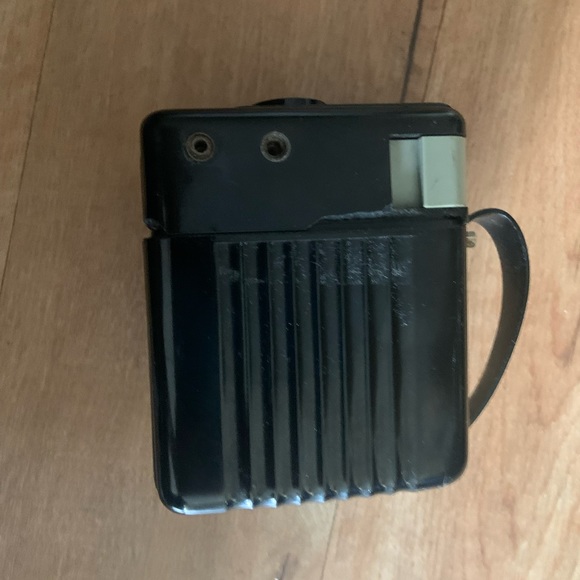Kodak Camera Brownie Hawkeye flash model. Takes 620 film. - Picture 10 of 13